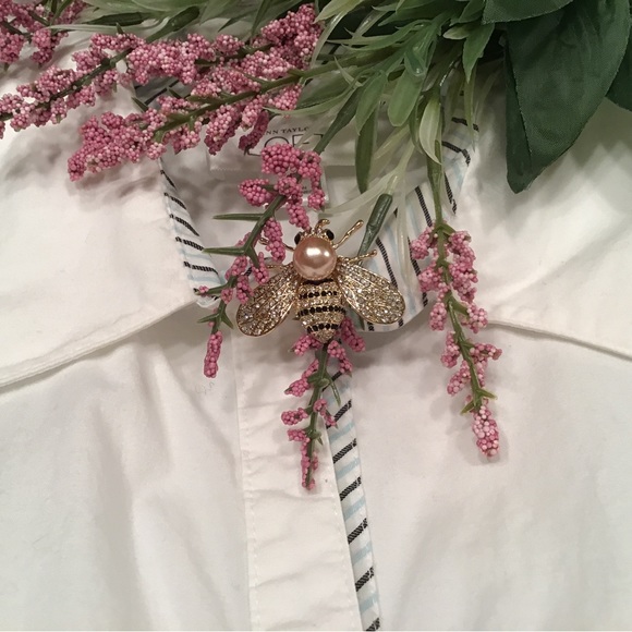 Bee Brooch - Picture 5 of 7